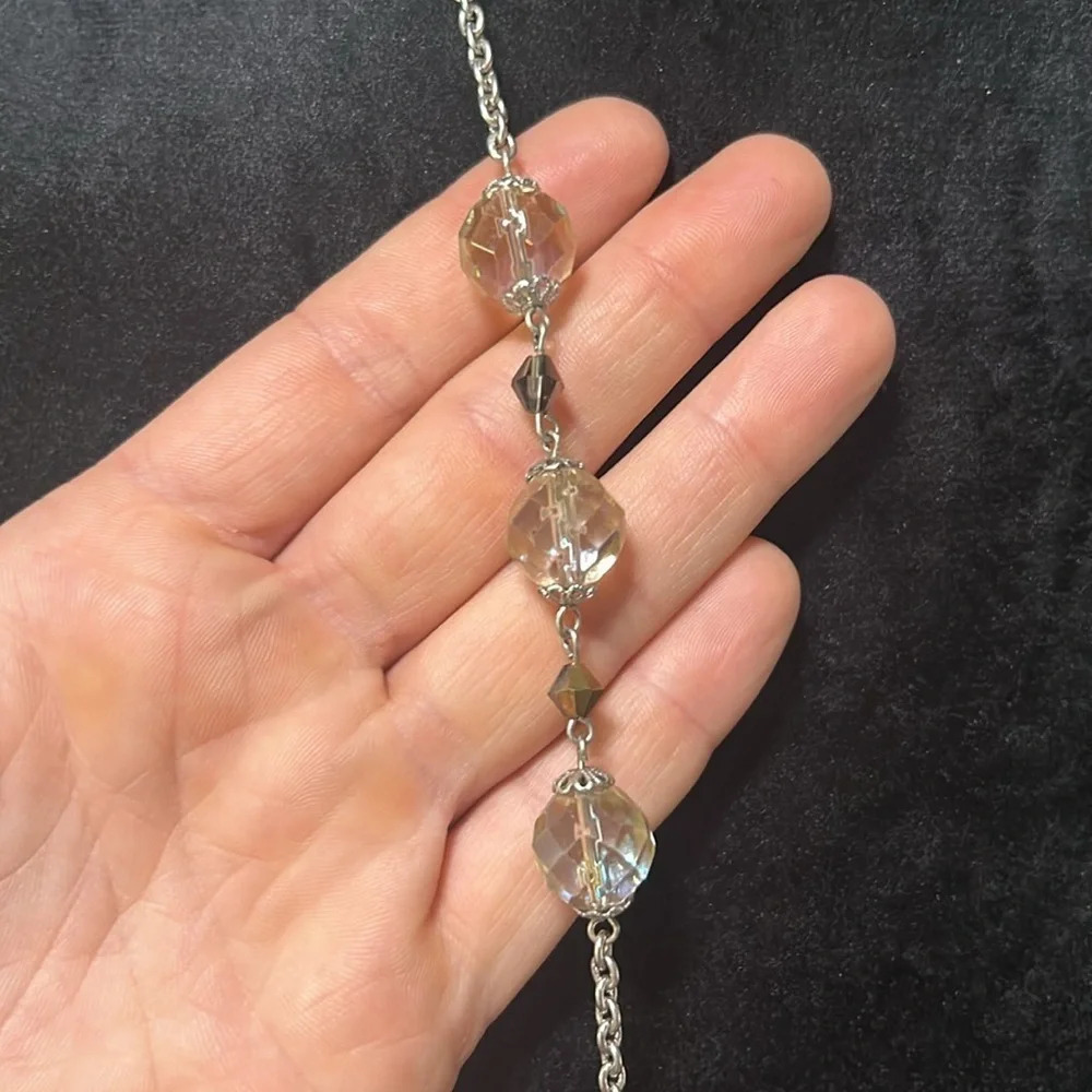 VTG Loft Round Clear Glass Beads Tiny Iridescent Purple Accent Beads Necklace - Picture 4 of 6
